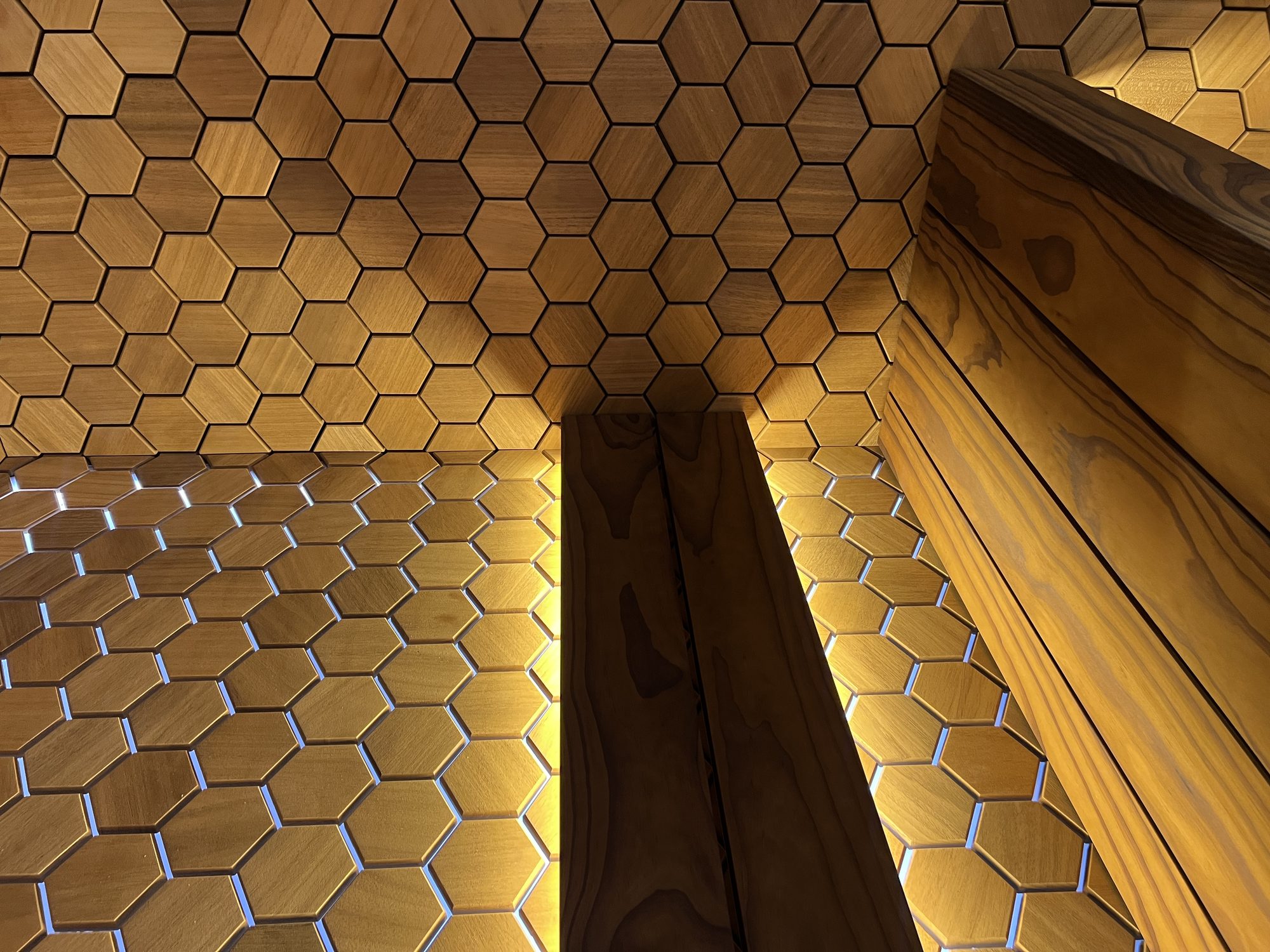 Honeycomb cedar interior detail